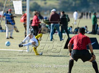 Thumbnail 2 in Warren vs. Carlsbad photogallery.
