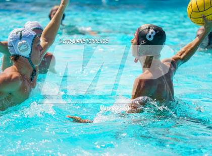 Thumbnail 2 in De La Salle vs Bishop's (South Coast Tournament) photogallery.
