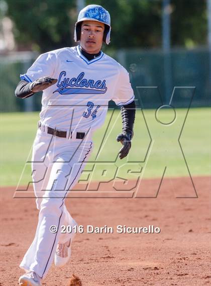 Thumbnail 2 in Whittier vs. Pueblo West (Coach Bob National Invitational) photogallery.