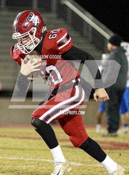 Thumbnail 3 in Tullahoma vs. Marshall County (TSSAA Division I 4A 2nd Round Playoff) photogallery.