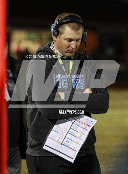 Thumbnail 2 in Tullahoma vs. Marshall County (TSSAA Division I 4A 2nd Round Playoff) photogallery.