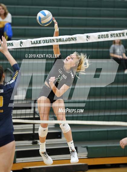Thumbnail 1 in Clarkston @ Lake Orion photogallery.