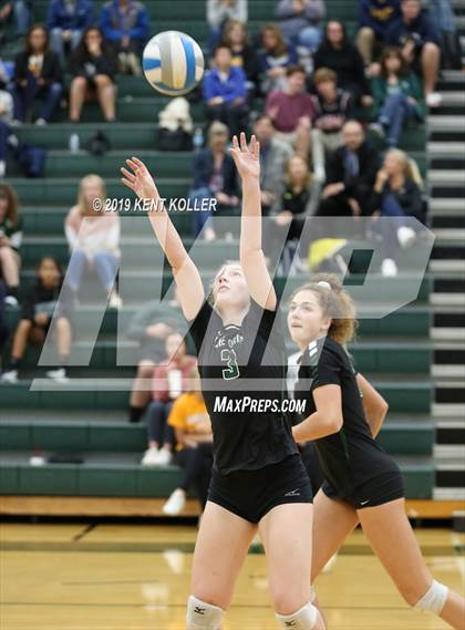 Thumbnail 2 in Clarkston @ Lake Orion photogallery.