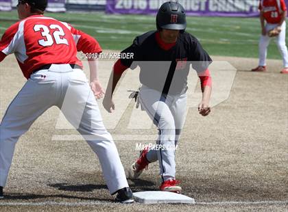 Thumbnail 1 in Annville-Cleona vs. Hempfield photogallery.
