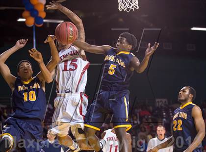 Thumbnail 2 in Mount Tabor vs Olympic (NCHSAA 4A Western Regional Final) photogallery.