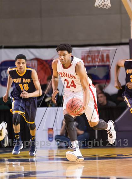 Thumbnail 1 in Mount Tabor vs Olympic (NCHSAA 4A Western Regional Final) photogallery.