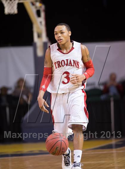 Thumbnail 1 in Mount Tabor vs Olympic (NCHSAA 4A Western Regional Final) photogallery.