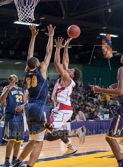 Thumbnail 2 in Mount Tabor vs Olympic (NCHSAA 4A Western Regional Final) photogallery.