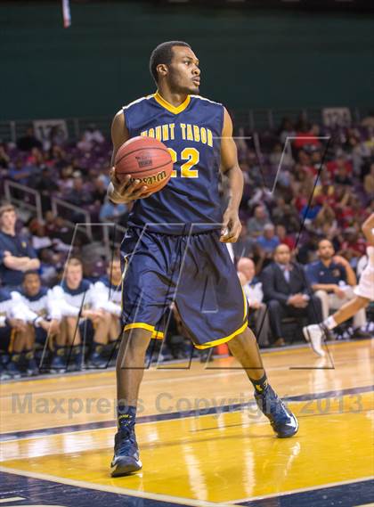 Thumbnail 3 in Mount Tabor vs Olympic (NCHSAA 4A Western Regional Final) photogallery.