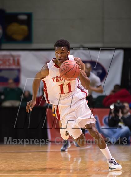 Thumbnail 2 in Mount Tabor vs Olympic (NCHSAA 4A Western Regional Final) photogallery.