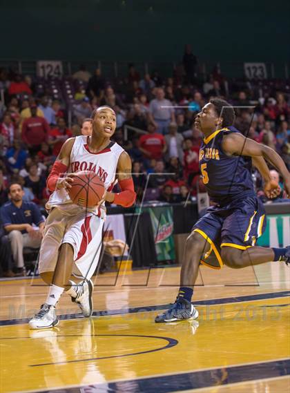 Thumbnail 3 in Mount Tabor vs Olympic (NCHSAA 4A Western Regional Final) photogallery.