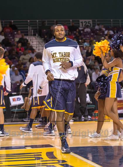Thumbnail 2 in Mount Tabor vs Olympic (NCHSAA 4A Western Regional Final) photogallery.