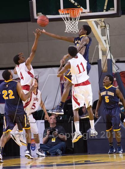 Thumbnail 3 in Mount Tabor vs Olympic (NCHSAA 4A Western Regional Final) photogallery.
