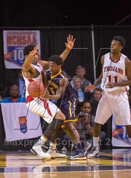 Thumbnail 1 in Mount Tabor vs Olympic (NCHSAA 4A Western Regional Final) photogallery.