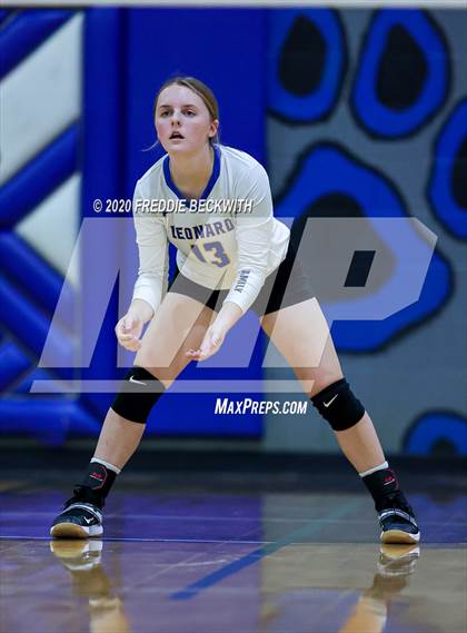 Thumbnail 2 in Leonard @ Gunter photogallery.