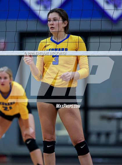 Thumbnail 2 in Leonard @ Gunter photogallery.