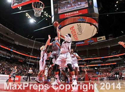 Thumbnail 1 in Villa Park vs. King (CIF SS 1A Final) photogallery.