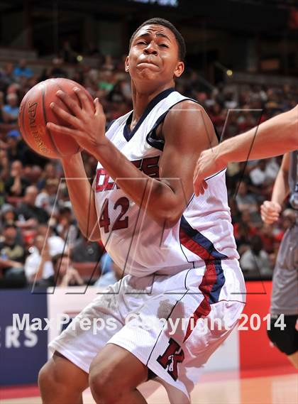 Thumbnail 2 in Villa Park vs. King (CIF SS 1A Final) photogallery.