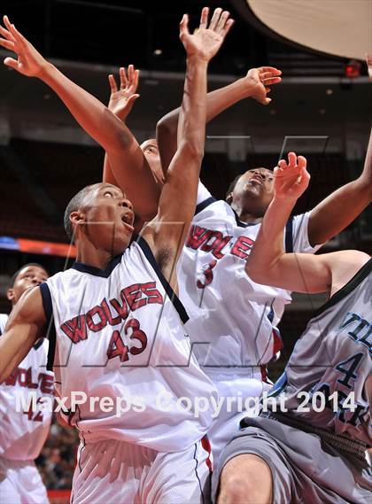 Thumbnail 3 in Villa Park vs. King (CIF SS 1A Final) photogallery.