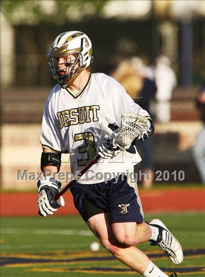 Thumbnail 1 in Bellevue vs Dallas Jesuit photogallery.