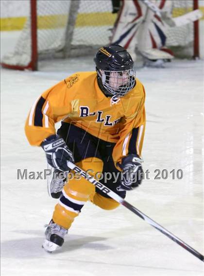 Thumbnail 2 in Hamburg vs Kenmore East (Section VI Quarterfinal) photogallery.