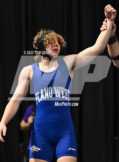 Thumbnail 2 in UIL 5A/6A State Championships - Session 2 photogallery.