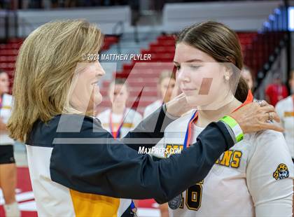 Thumbnail 1 in Polk County vs Perquimans (NCHSAA 1A Final - Awards) photogallery.