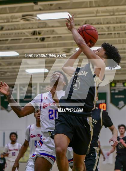 Thumbnail 3 in Freedom vs. Gar-Field (Joe Cascio Boys & Girls Holiday Basketball Tournament) photogallery.