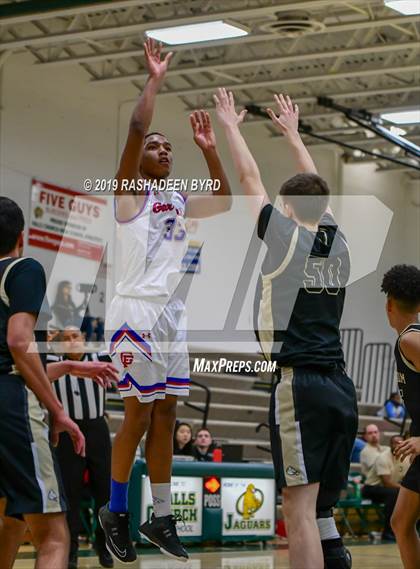 Thumbnail 2 in Freedom vs. Gar-Field (Joe Cascio Boys & Girls Holiday Basketball Tournament) photogallery.