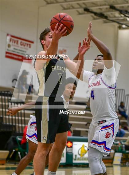 Thumbnail 3 in Freedom vs. Gar-Field (Joe Cascio Boys & Girls Holiday Basketball Tournament) photogallery.