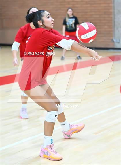 Thumbnail 2 in Ironwood vs. Chaparral (Ironwood Scrimmage) photogallery.