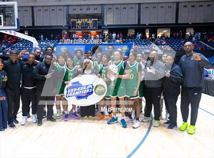 Thumbnail 2 in Greenforest vs Manchester (GHSA A Div.2 State Championship) photogallery.