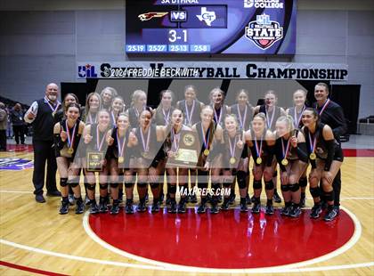 Thumbnail 1 in Goliad vs. Bushland (UIL 3A Volleyball Division I Final Medal Ceremony) photogallery.