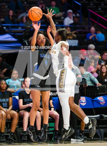 Thumbnail 1 in East Bladen vs Perquimans (NCHSAA 1A Regional Final) photogallery.