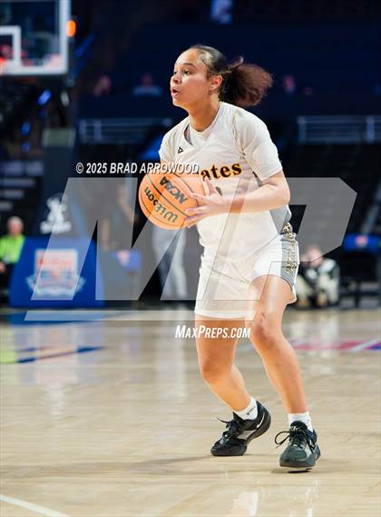 Thumbnail 3 in East Bladen vs Perquimans (NCHSAA 1A Regional Final) photogallery.
