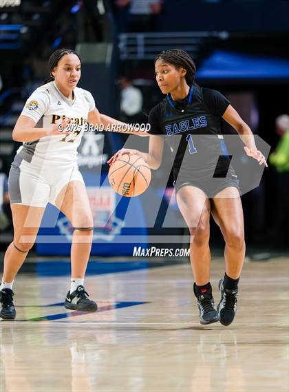 Thumbnail 1 in East Bladen vs Perquimans (NCHSAA 1A Regional Final) photogallery.