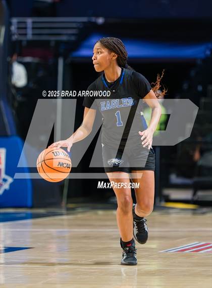 Thumbnail 3 in East Bladen vs Perquimans (NCHSAA 1A Regional Final) photogallery.