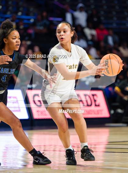 Thumbnail 2 in East Bladen vs Perquimans (NCHSAA 1A Regional Final) photogallery.