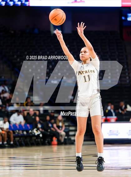 Thumbnail 3 in East Bladen vs Perquimans (NCHSAA 1A Regional Final) photogallery.