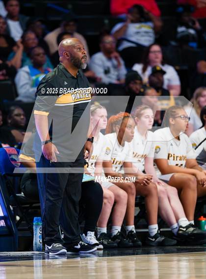 Thumbnail 3 in East Bladen vs Perquimans (NCHSAA 1A Regional Final) photogallery.