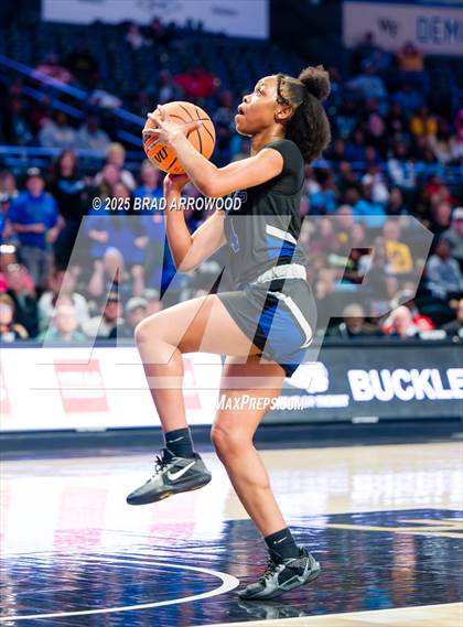 Thumbnail 3 in East Bladen vs Perquimans (NCHSAA 1A Regional Final) photogallery.