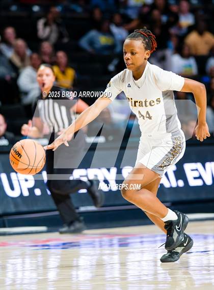 Thumbnail 2 in East Bladen vs Perquimans (NCHSAA 1A Regional Final) photogallery.