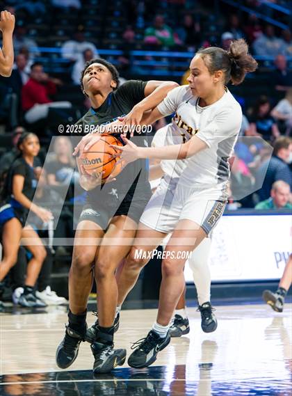 Thumbnail 1 in East Bladen vs Perquimans (NCHSAA 1A Regional Final) photogallery.