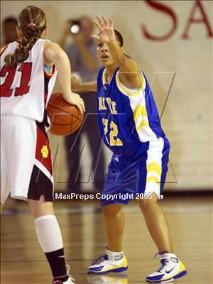 Thumbnail 2 in Carondelet vs Pinole Valley (D2 Sec. Final) photogallery.