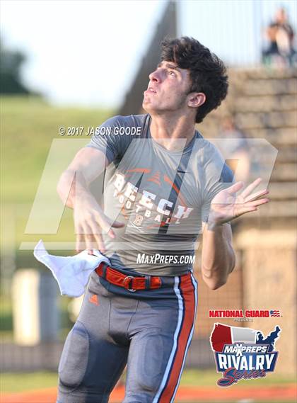 Thumbnail 3 in Hendersonville @ Beech (2016 MaxPreps Rivalry Series)  photogallery.