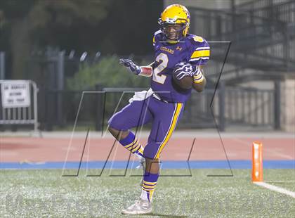 Thumbnail 1 in Karr vs. Crowley (LHSAA Division 4A Round 2) photogallery.