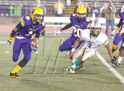 Thumbnail 1 in Karr vs. Crowley (LHSAA Division 4A Round 2) photogallery.