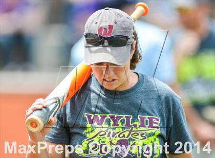 Thumbnail 2 in Wylie vs Hallsville (UIL 4A Regional Quarterfinal Playoff) photogallery.