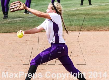 Thumbnail 2 in Wylie vs Hallsville (UIL 4A Regional Quarterfinal Playoff) photogallery.