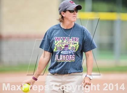 Thumbnail 1 in Wylie vs Hallsville (UIL 4A Regional Quarterfinal Playoff) photogallery.